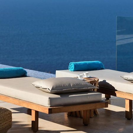 Akron Luxury Suites Koríthion Exteriér fotografie