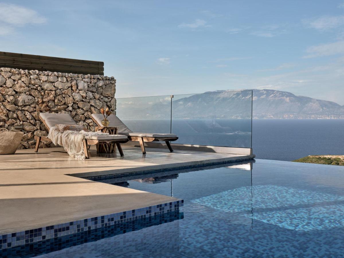 Akron Luxury Suites Koríthion Exteriér fotografie